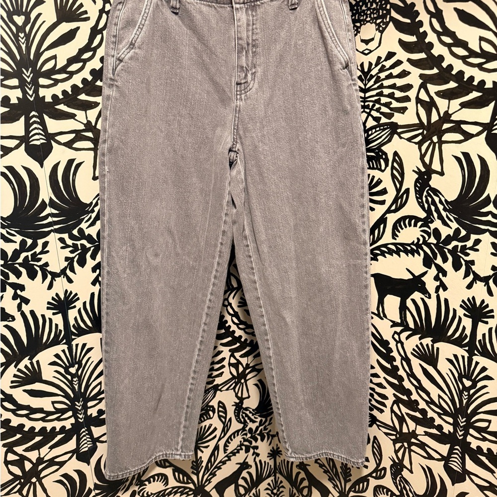 Universal Thread Women's Straight Leg Jeans in Light Gray